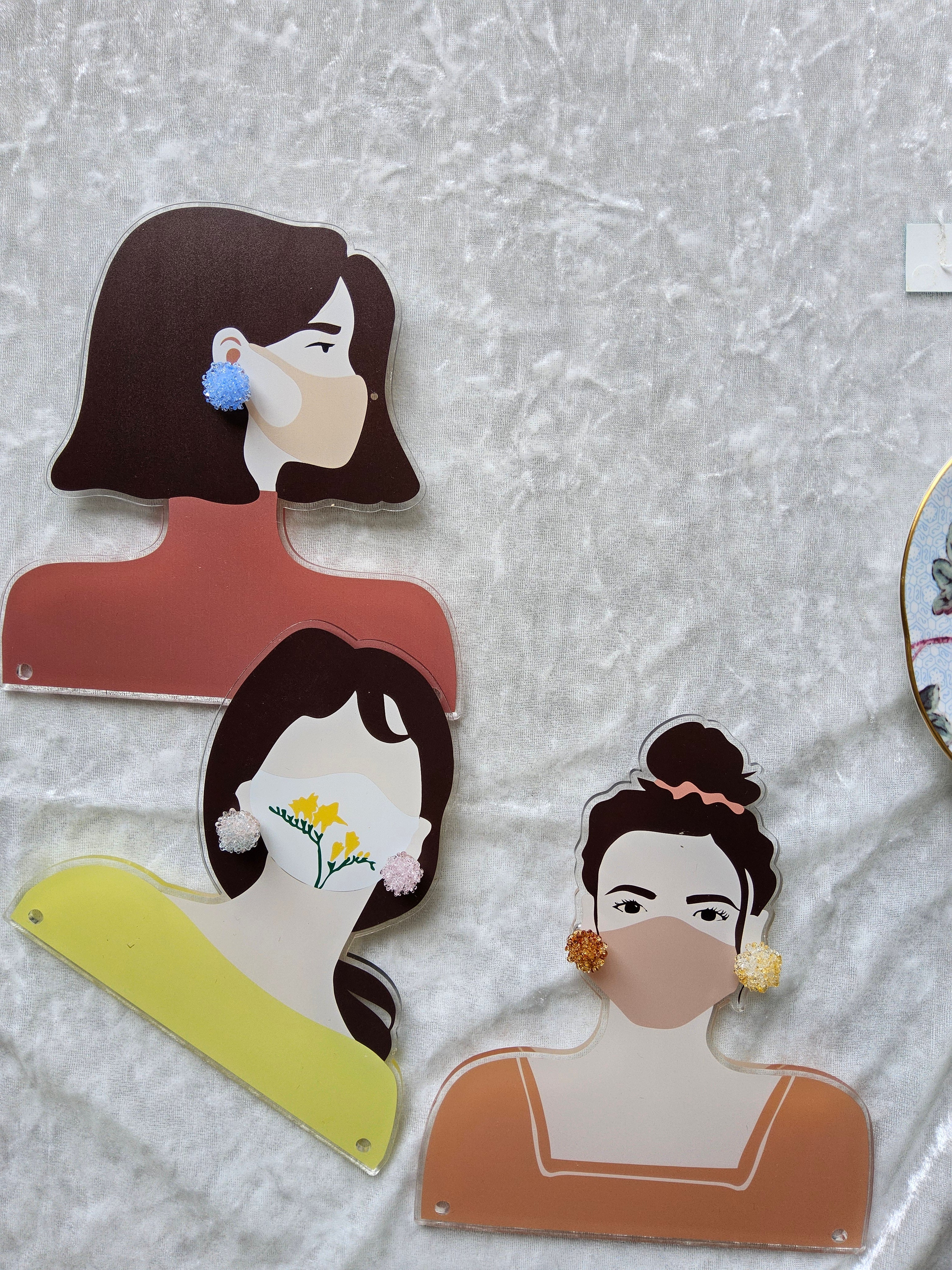Earrings 耳環